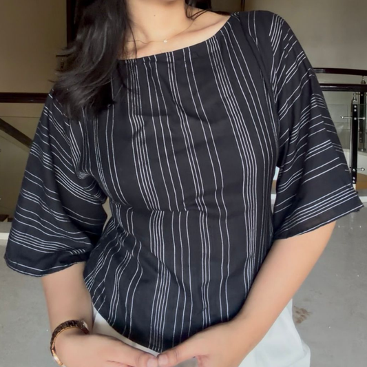 Bat wing sleeve top in black